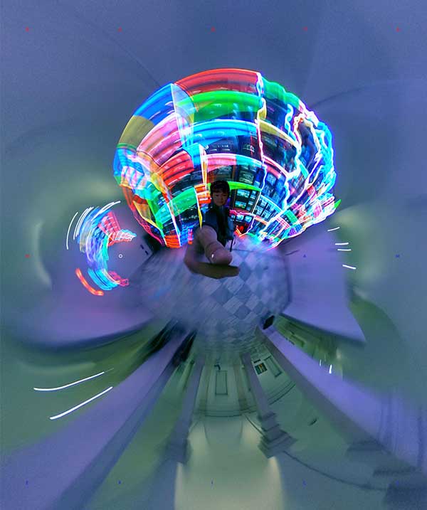 Haoyan of America (Chinese: ็พๅฝ็ๆตฉ็ ; pinyin: mฤiguรณ dรญ hร oyรกn)